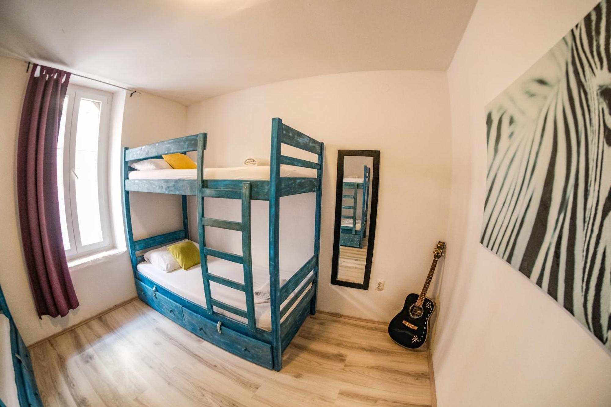 חוואר White Rabbit Hostel מראה חיצוני תמונה