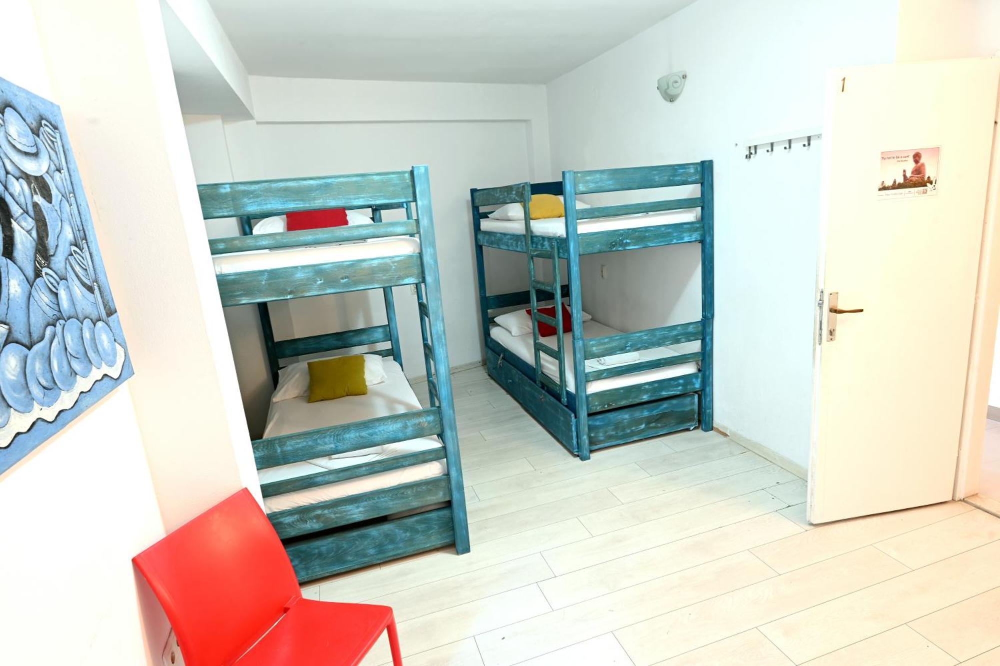 חוואר White Rabbit Hostel מראה חיצוני תמונה