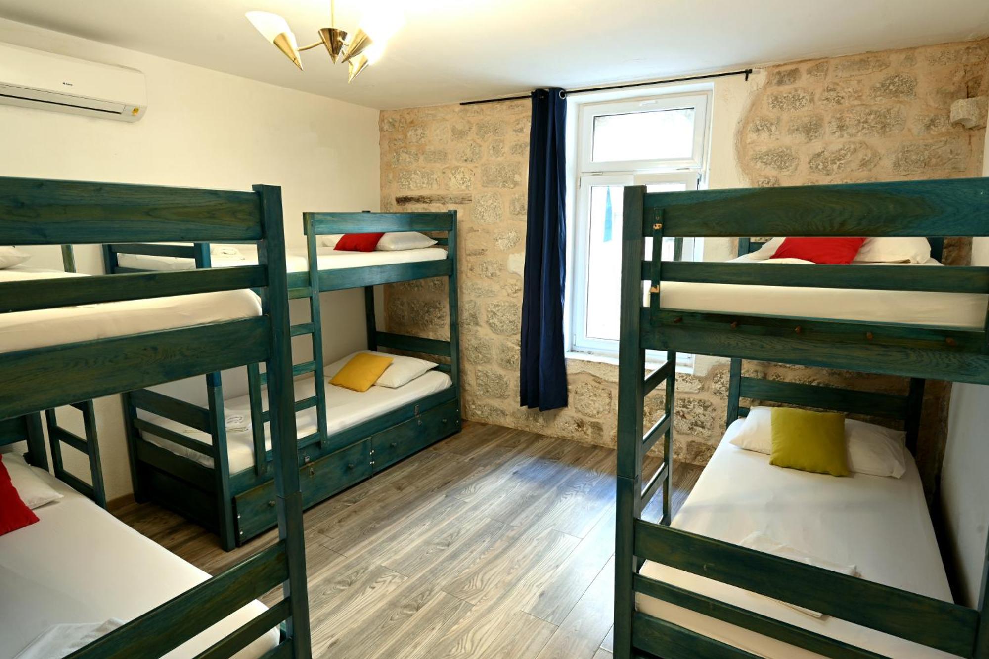 חוואר White Rabbit Hostel מראה חיצוני תמונה
