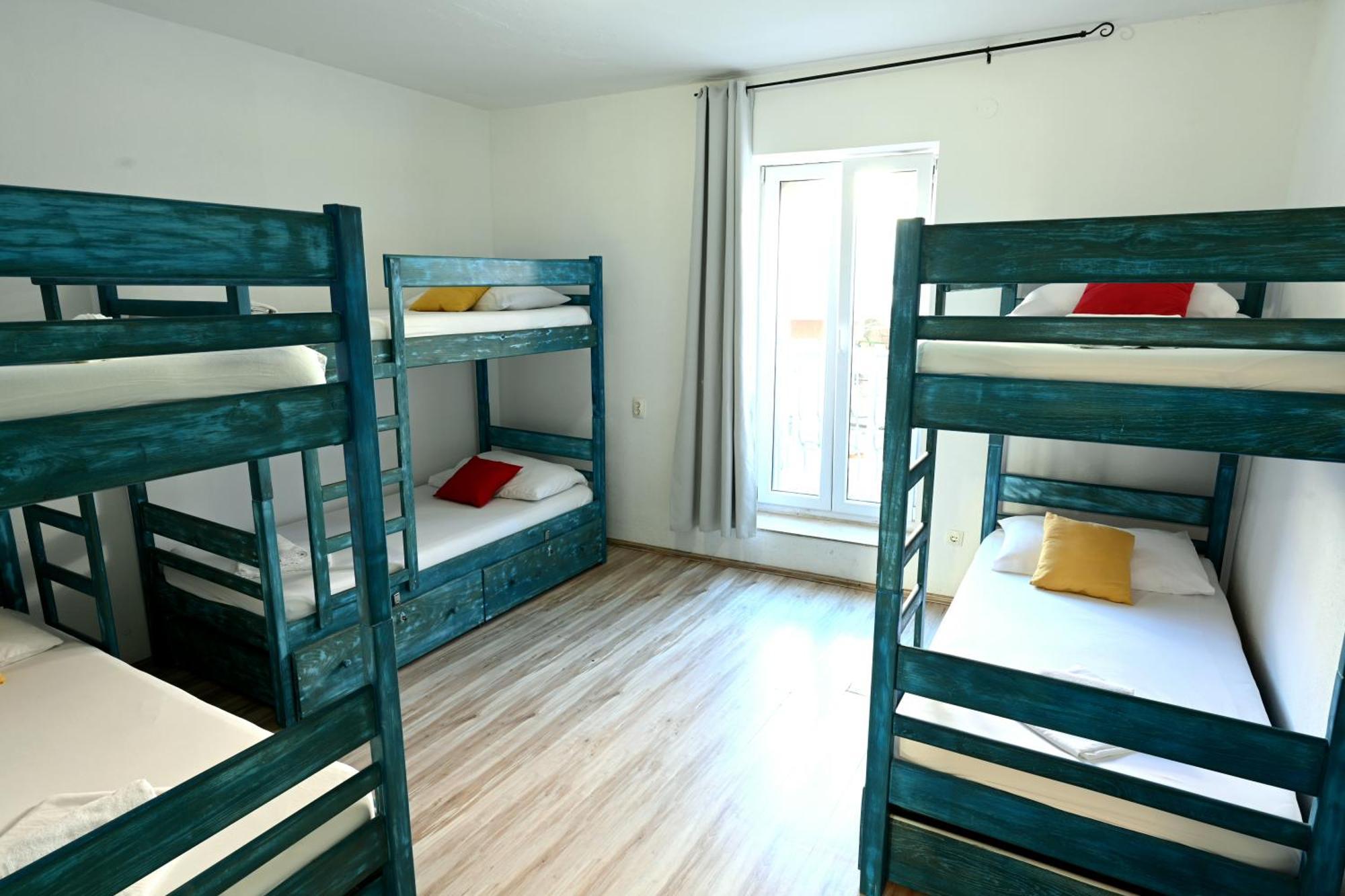 חוואר White Rabbit Hostel מראה חיצוני תמונה