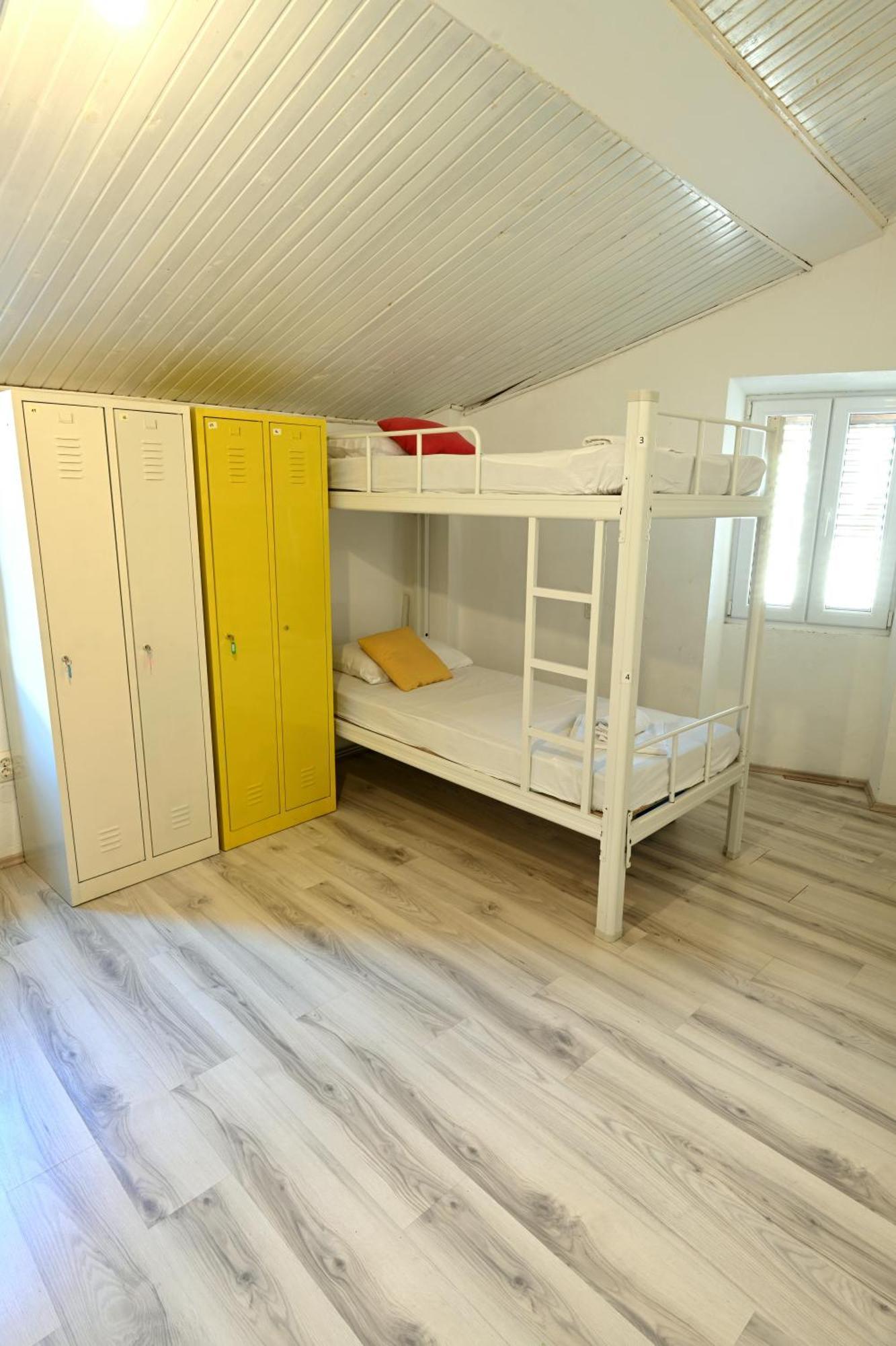 חוואר White Rabbit Hostel מראה חיצוני תמונה
