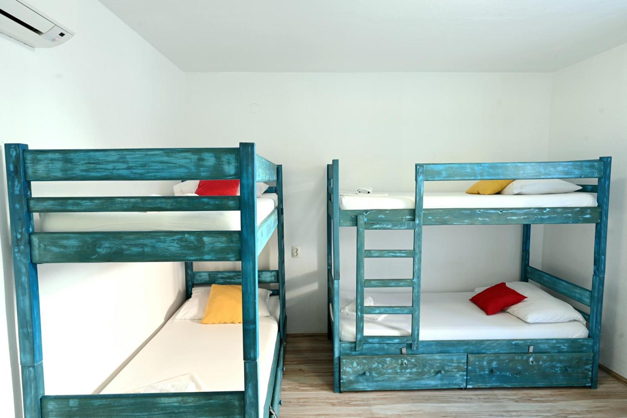 חוואר White Rabbit Hostel מראה חיצוני תמונה