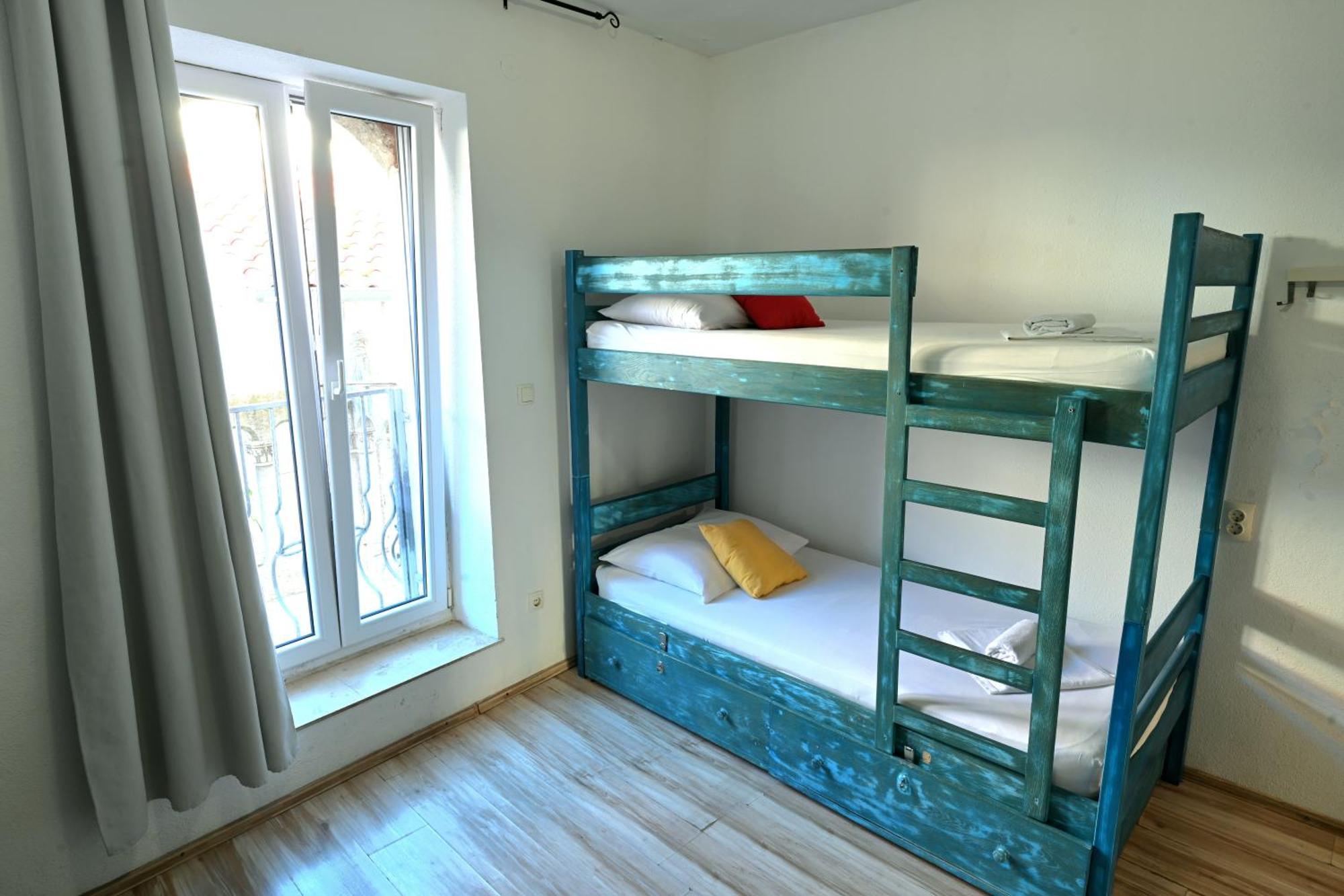 חוואר White Rabbit Hostel מראה חיצוני תמונה